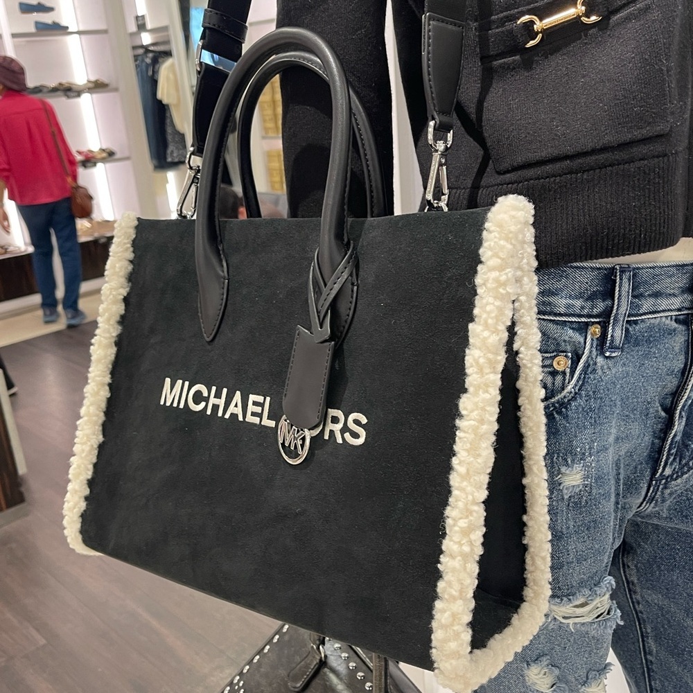 MICHAEL KORS Mirella Medium Suede and Faux Shearling Tote Bag
Black 
NWT - Picture 7 of 16